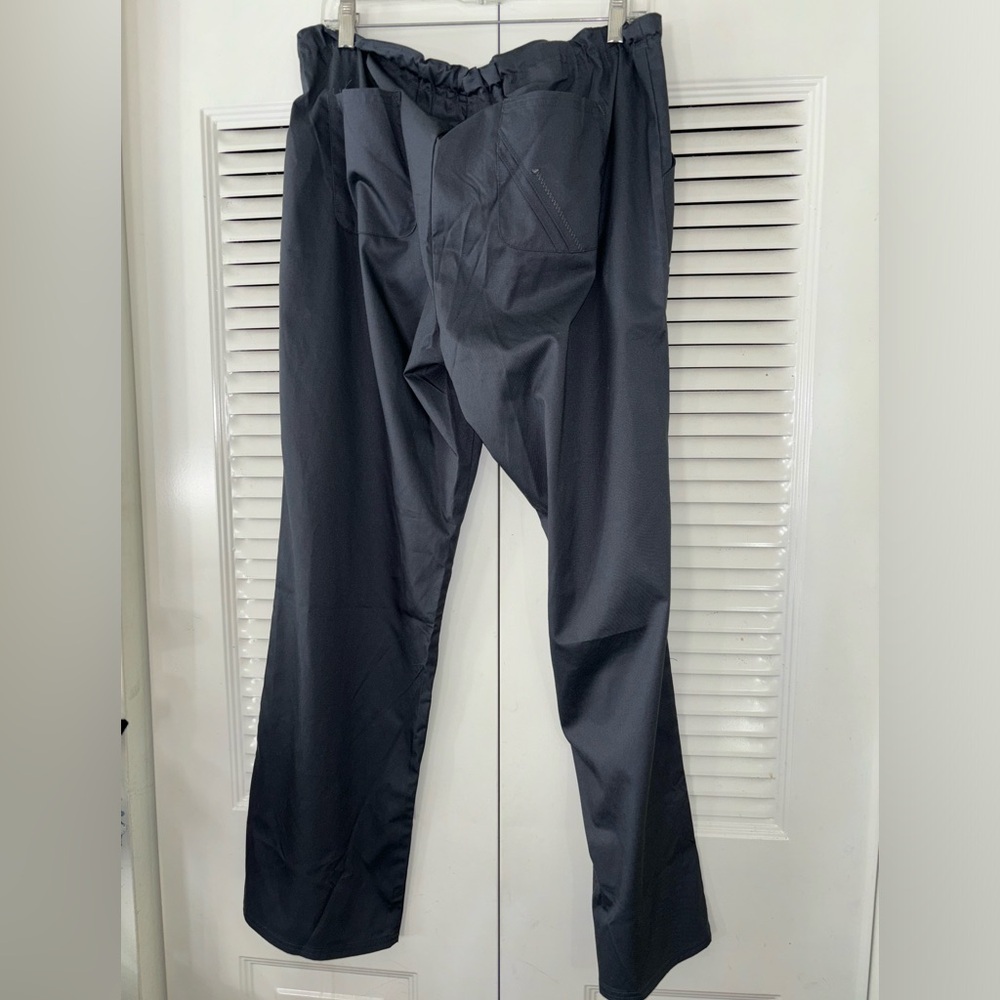 Cherokee Luxe scrub pants - Picture 10 of 10